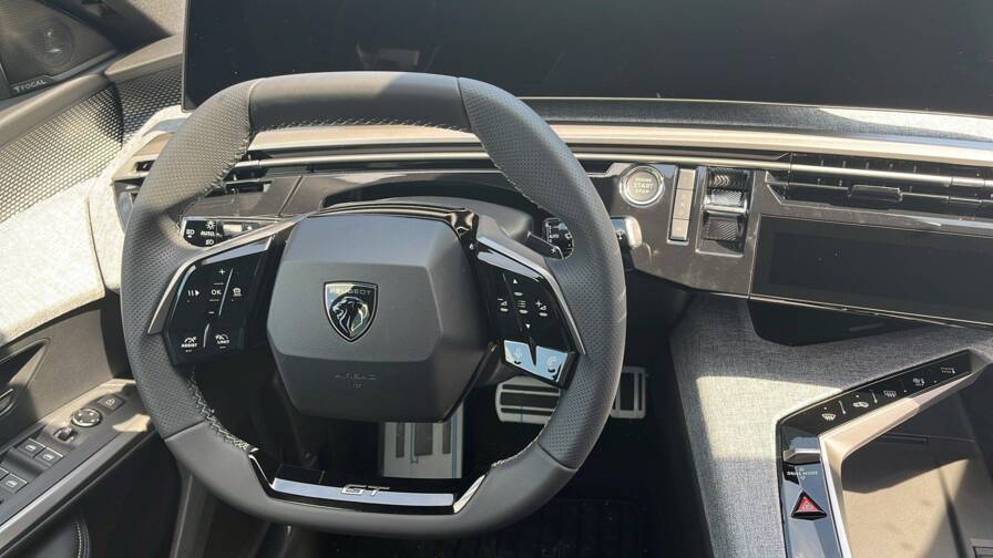 Mandataire Automobile neuf, recherche de Peugeot 3008-hybrid-145-e-dcs6-gt - E-Motors