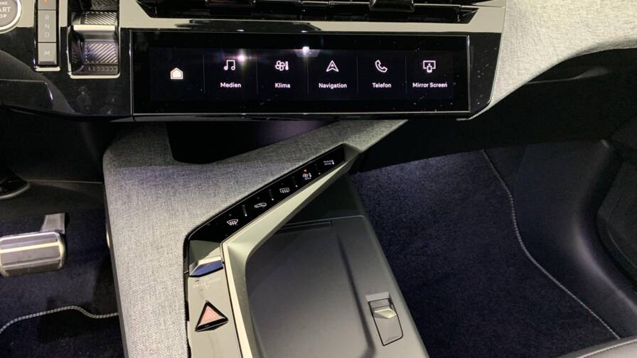 Mandataire Automobile neuf, recherche de Peugeot 3008-hybrid-145-e-dcs6-gt - E-Motors