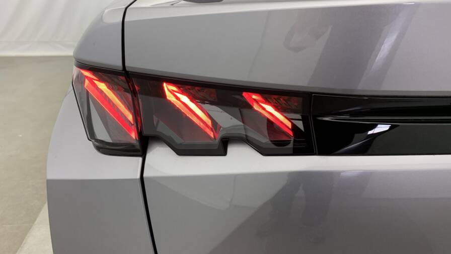 Mandataire Automobile neuf, recherche de Peugeot 3008-hybrid-145-e-dcs6-gt - E-Motors