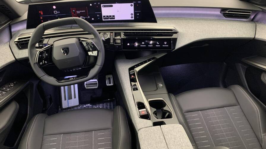 Mandataire Automobile neuf, recherche de Peugeot 3008-hybrid-145-e-dcs6-gt - E-Motors