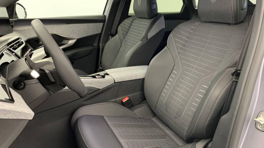 Mandataire Automobile neuf, recherche de Peugeot 3008-hybrid-145-e-dcs6-gt - E-Motors