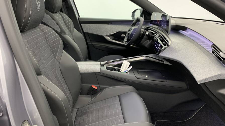 Mandataire Automobile neuf, recherche de Peugeot 3008-hybrid-145-e-dcs6-gt - E-Motors