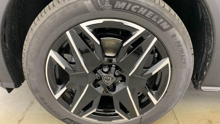 Mandataire Automobile neuf, recherche de Peugeot 3008-hybrid-145-e-dcs6-gt - E-Motors