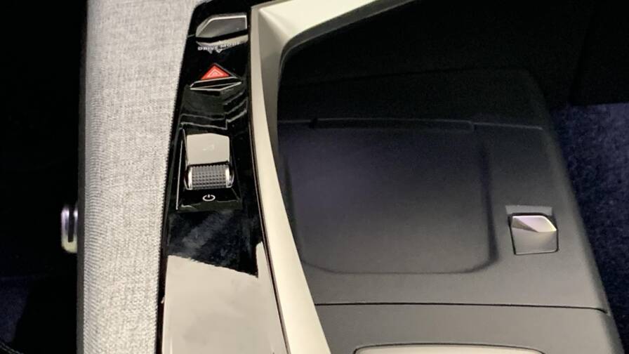 Mandataire Automobile neuf, recherche de Peugeot 3008-hybrid-145-e-dcs6-gt - E-Motors