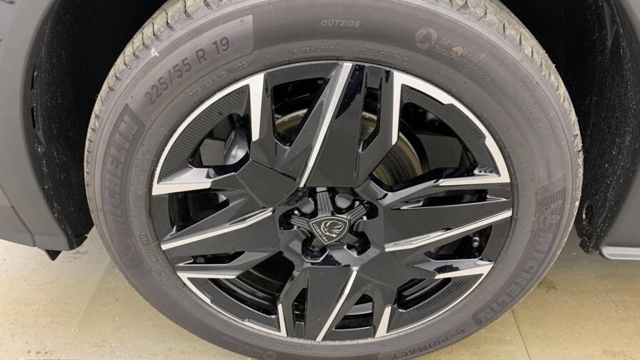 Mandataire Automobile neuf, recherche de Peugeot 3008-hybrid-145-e-dcs6-gt - E-Motors