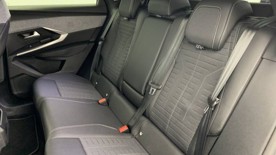 Mandataire Automobile neuf, recherche de Peugeot 3008-hybrid-145-e-dcs6-gt - E-Motors