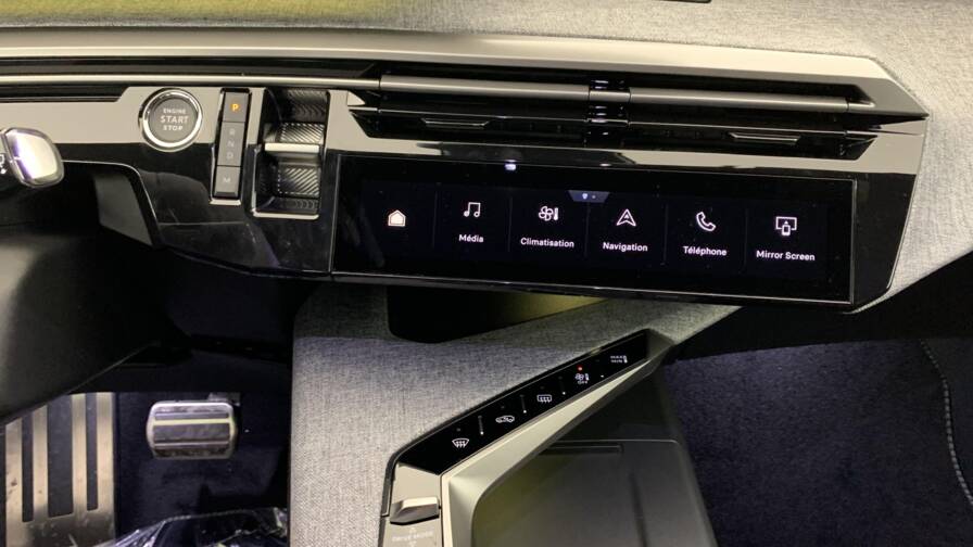 Mandataire Automobile neuf, recherche de Peugeot 3008-hybrid-145-e-dcs6-gt - E-Motors