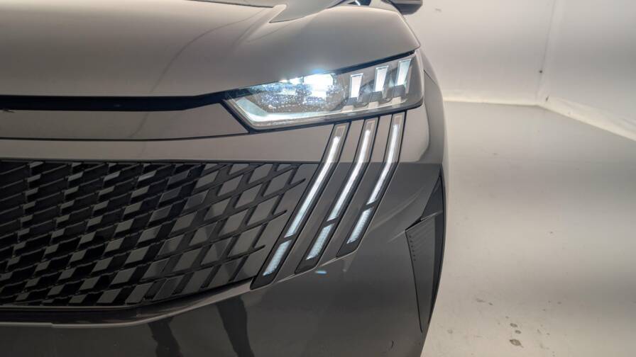 Mandataire Automobile neuf, recherche de Peugeot 3008-hybrid-145-e-dcs6-gt - E-Motors