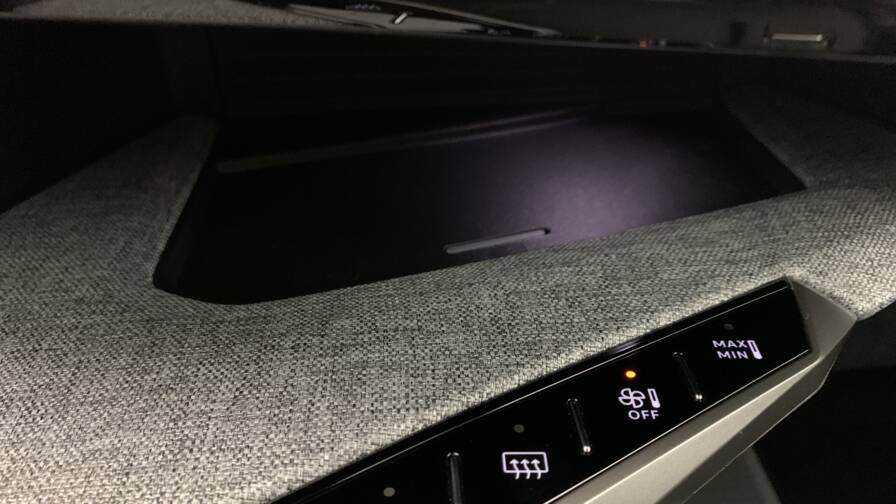 Mandataire Automobile neuf, recherche de Peugeot 3008-hybrid-145-e-dcs6-gt - E-Motors