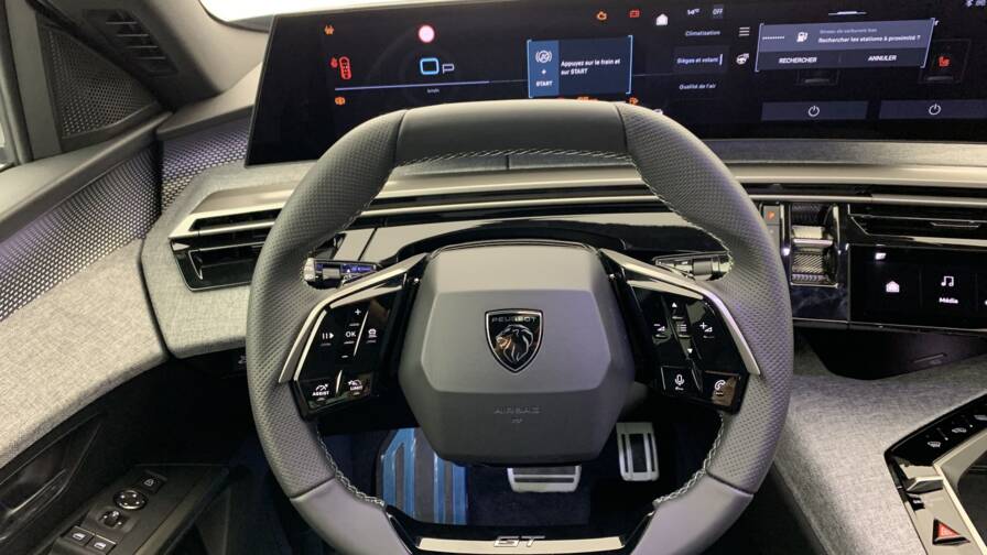 Mandataire Automobile neuf, recherche de Peugeot 3008-hybrid-145-e-dcs6-gt - E-Motors