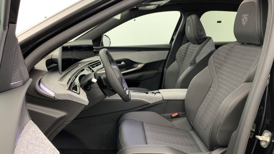 Mandataire Automobile neuf, recherche de Peugeot 3008-hybrid-145-e-dcs6-gt - E-Motors