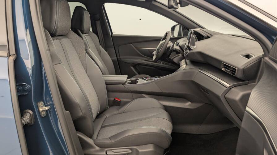 Mandataire Automobile occasion, recherche de Peugeot 3008-hybrid-180-e-eat8-allure-pack - E-Motors