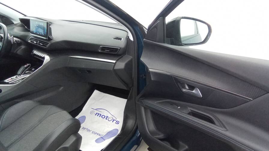 Mandataire Automobile occasion, recherche de Peugeot 3008-hybrid-225-e-eat8-allure - E-Motors