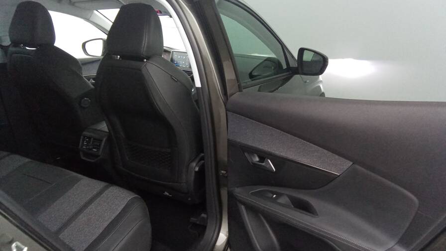 Mandataire Automobile occasion, recherche de Peugeot 3008-hybrid-225-e-eat8-allure - E-Motors