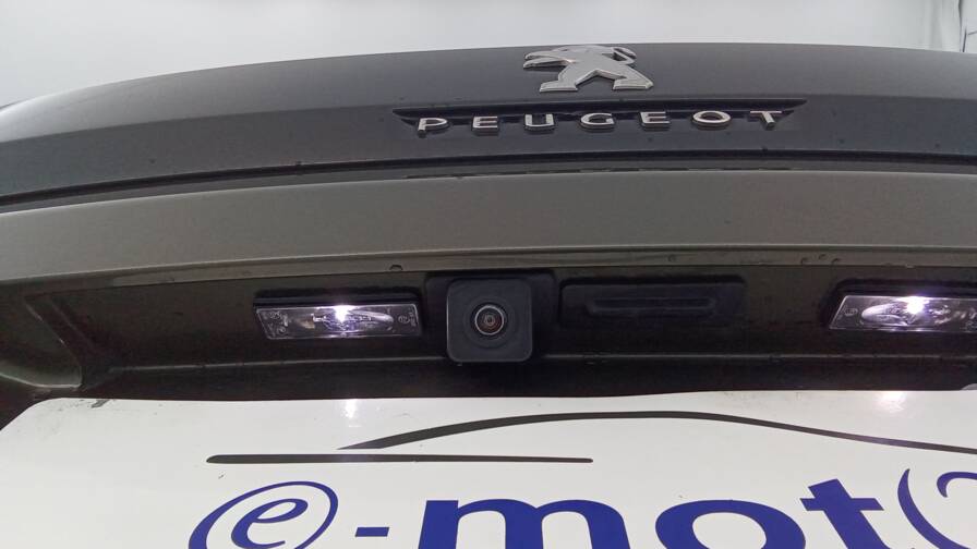 Mandataire Automobile occasion, recherche de Peugeot 3008-hybrid-225-e-eat8-allure - E-Motors