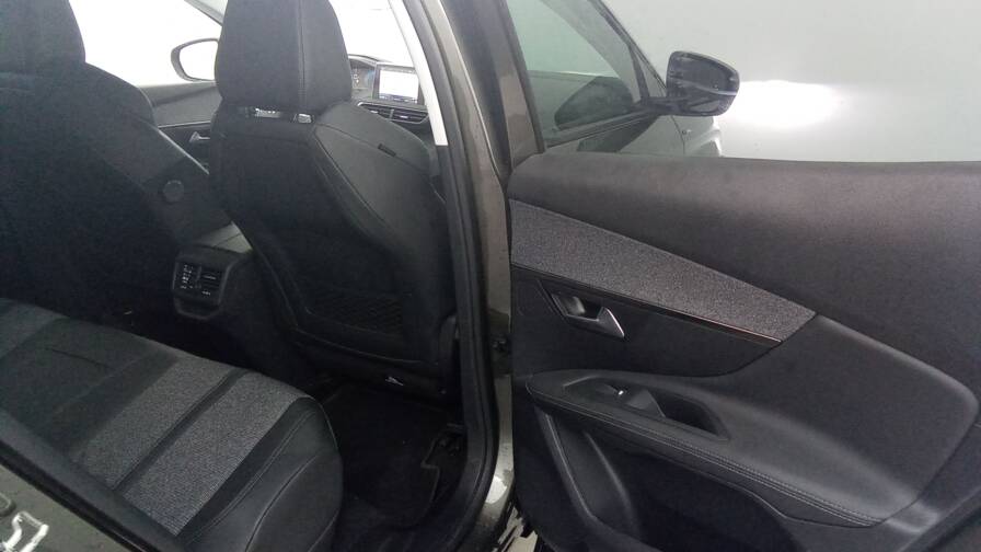 Mandataire Automobile occasion, recherche de Peugeot 3008-hybrid-225-e-eat8-allure - E-Motors