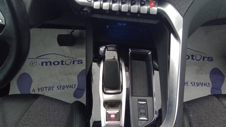 Mandataire Automobile occasion, recherche de Peugeot 3008-hybrid-225-e-eat8-allure - E-Motors