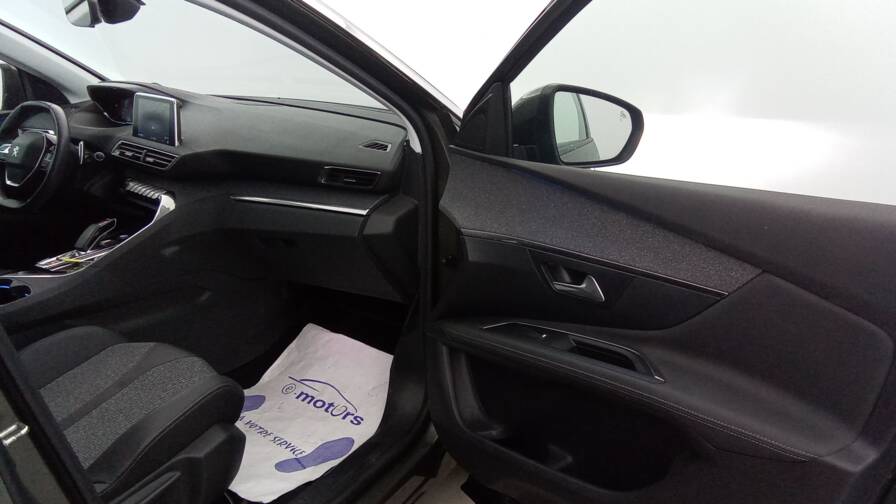 Mandataire Automobile occasion, recherche de Peugeot 3008-hybrid-225-e-eat8-allure - E-Motors