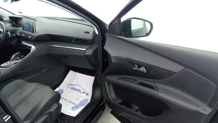 Mandataire Automobile occasion, recherche de Peugeot 3008-hybrid-225-e-eat8-allure - E-Motors