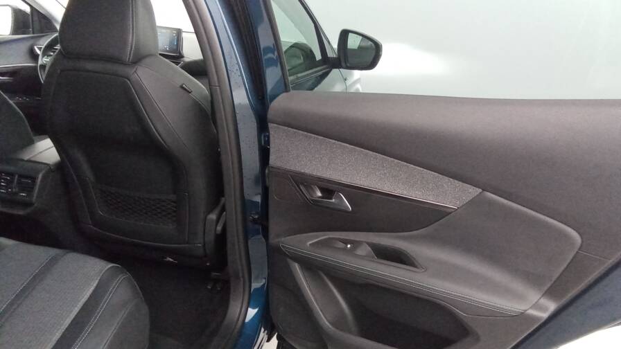 Mandataire Automobile occasion, recherche de Peugeot 3008-hybrid-225-e-eat8-allure-pack - E-Motors