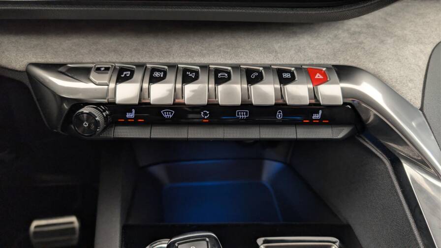 Mandataire Automobile occasion, recherche de Peugeot 3008-hybrid-225-e-eat8-gt - E-Motors