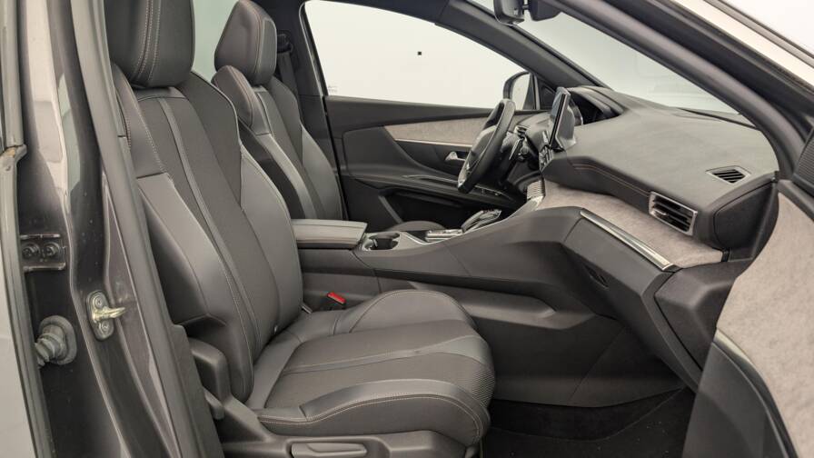 Mandataire Automobile occasion, recherche de Peugeot 3008-hybrid-225-e-eat8-gt - E-Motors