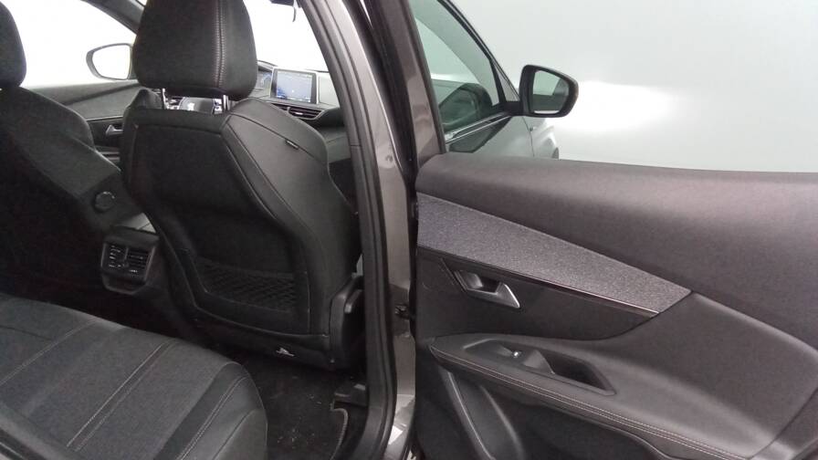 Mandataire Automobile occasion, recherche de Peugeot 3008-hybrid-225-e-eat8-gt-line - E-Motors