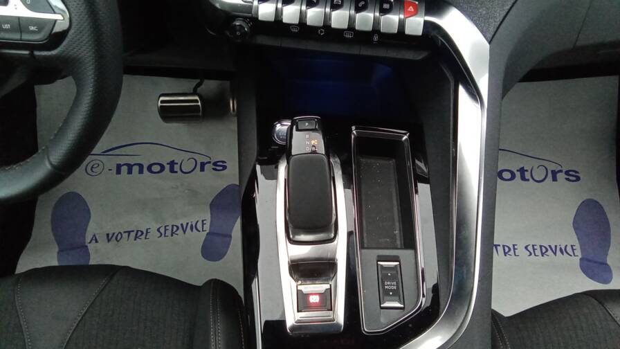 Mandataire Automobile occasion, recherche de Peugeot 3008-hybrid-225-e-eat8-gt-line - E-Motors