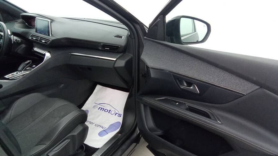 Mandataire Automobile occasion, recherche de Peugeot 3008-hybrid-225-e-eat8-gt-line - E-Motors