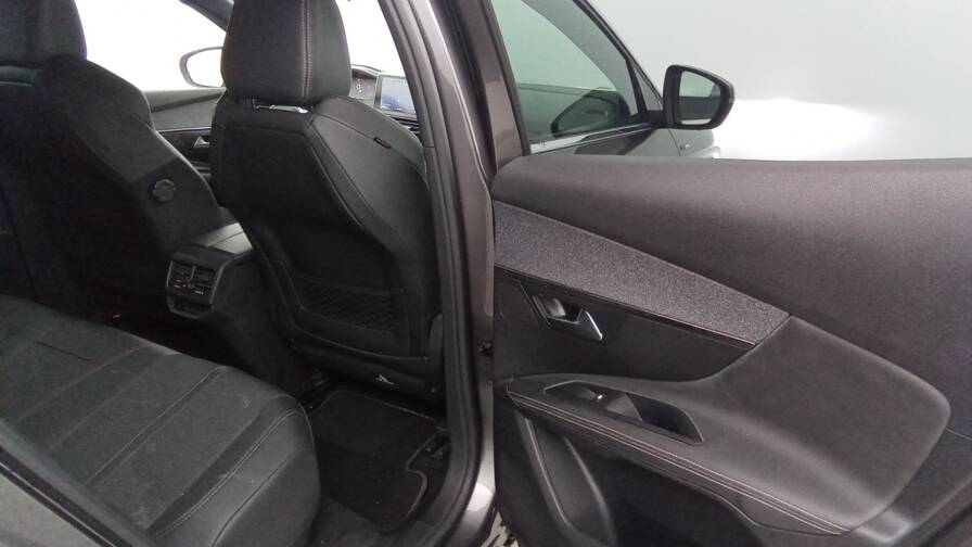 Mandataire Automobile occasion, recherche de Peugeot 3008-hybrid-225-e-eat8-gt-line - E-Motors