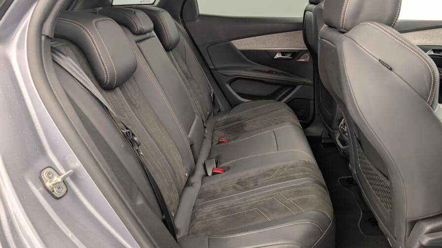 Mandataire Automobile occasion, recherche de Peugeot 3008-hybrid-225-e-eat8-gt-pack - E-Motors