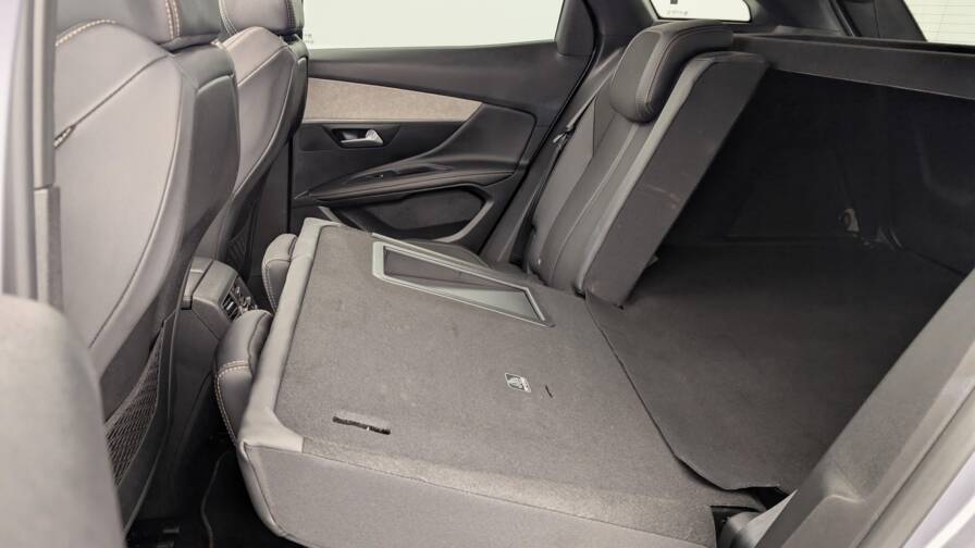 Mandataire Automobile occasion, recherche de Peugeot 3008-hybrid4-300-e-eat8-gt - E-Motors