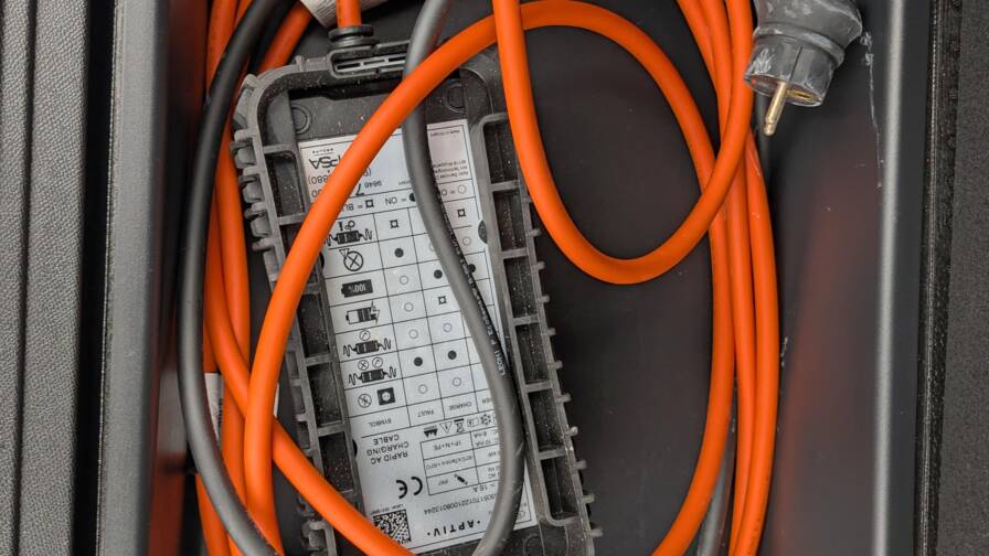 Mandataire Automobile occasion, recherche de Peugeot 3008-hybrid4-300-e-eat8-gt - E-Motors