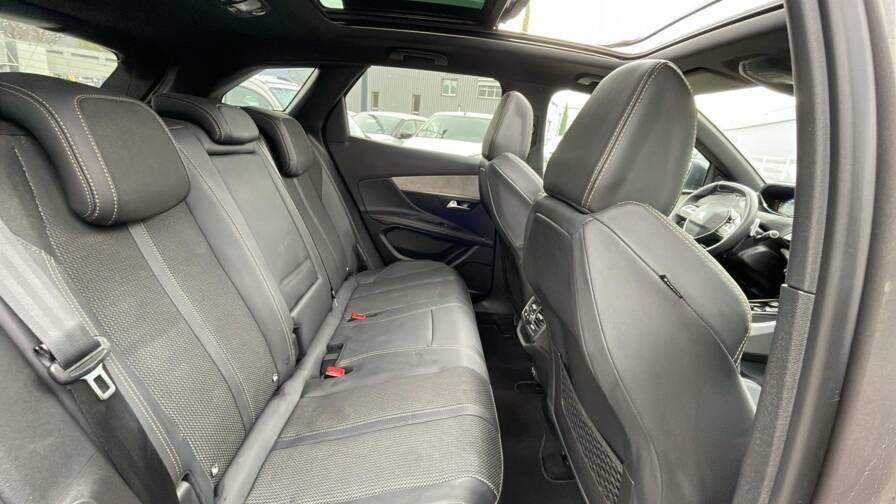 Mandataire Automobile occasion, recherche de Peugeot 3008-hybrid4-300-e-eat8-gt - E-Motors