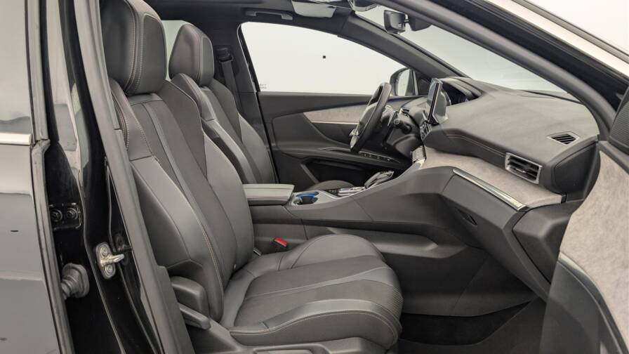 Mandataire Automobile occasion, recherche de Peugeot 3008-hybrid4-300-e-eat8-gt - E-Motors