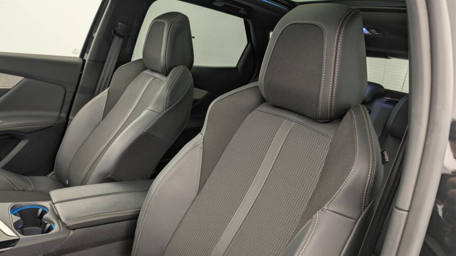 Mandataire Automobile occasion, recherche de Peugeot 3008-hybrid4-300-e-eat8-gt - E-Motors