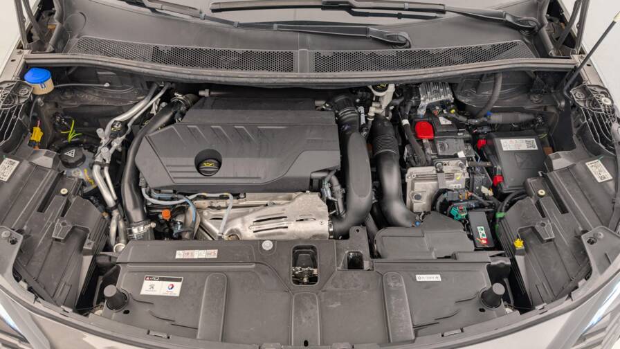 Mandataire Automobile occasion, recherche de Peugeot 3008-hybrid4-300-e-eat8-gt-pack - E-Motors