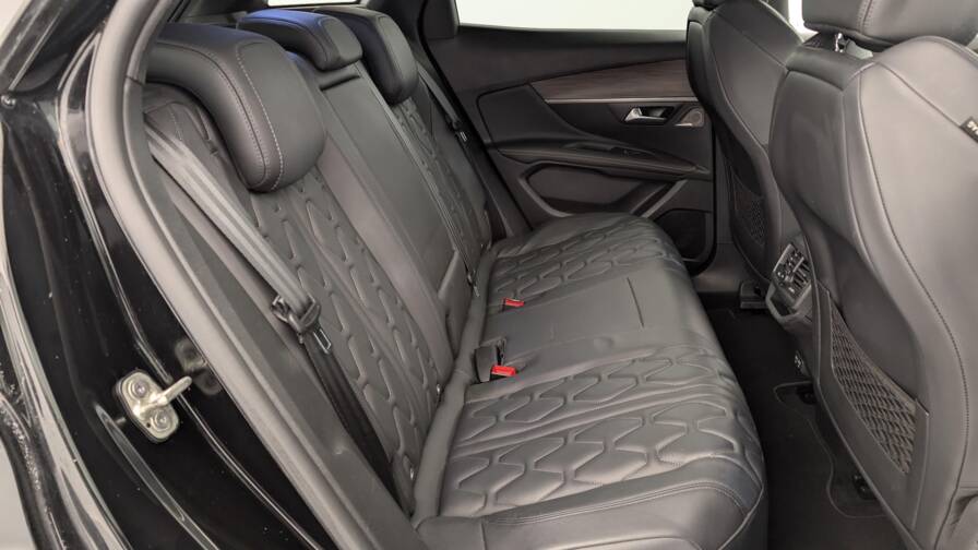 Mandataire Automobile occasion, recherche de Peugeot 3008-hybrid4-300-e-eat8-gt-pack - E-Motors