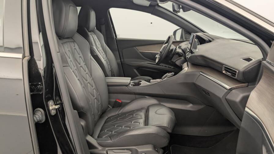 Mandataire Automobile occasion, recherche de Peugeot 3008-hybrid4-300-e-eat8-gt-pack - E-Motors