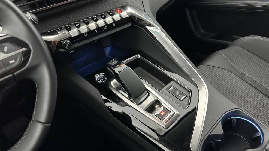 Mandataire Automobile occasion, recherche de Peugeot 3008-ii-1-6-hybrid-225ch-allure-pack-e-eat8 - E-Motors