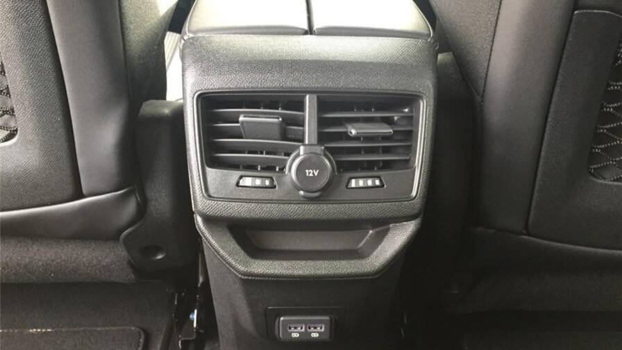 Mandataire Automobile occasion, recherche de Peugeot 3008-ii-hybrid4-300-e-eat8-gt - E-Motors