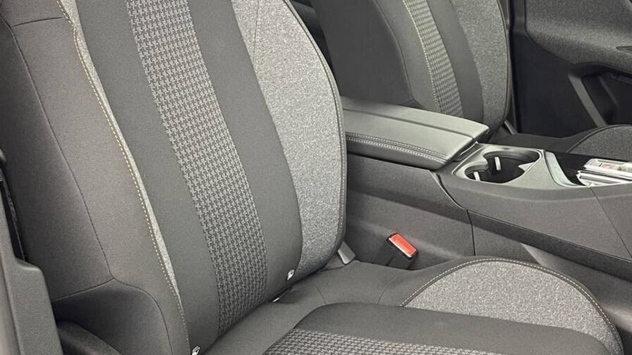 Mandataire Automobile neuf, recherche de Peugeot 3008-iii-1-2-puretech-130ch-active-pack-eat8 - E-Motors