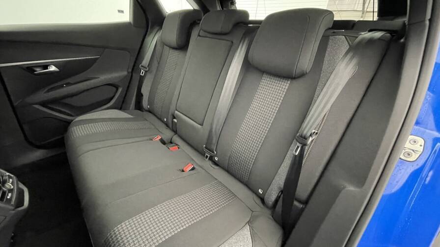 Mandataire Automobile neuf, recherche de Peugeot 3008-iii-1-2-puretech-130ch-active-pack-eat8 - E-Motors