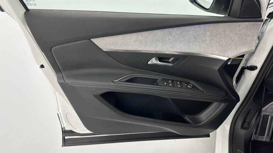 Mandataire Automobile occasion, recherche de Peugeot 3008-iii-1-2-puretech-130ch-gt-eat8 - E-Motors