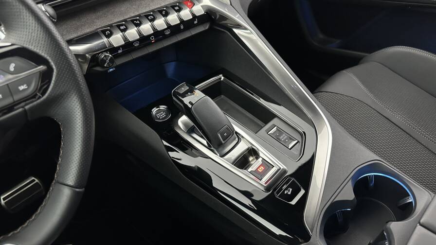 Mandataire Automobile occasion, recherche de Peugeot 3008-iii-1-2-puretech-130ch-gt-eat8 - E-Motors