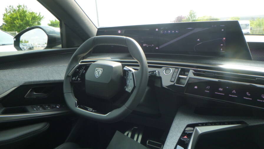 Mandataire Automobile neuf, recherche de Peugeot 3008-hybrid-145-e-dcs6-gt-exclusive-plus-pack-360-plus-si-ge-m-mo - E-Motors