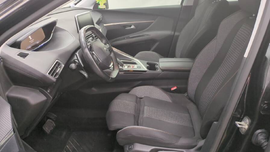 Mandataire Automobile occasion, recherche de Peugeot 3008-bluehdi-130-eat8-active-plus-pack-parking - E-Motors