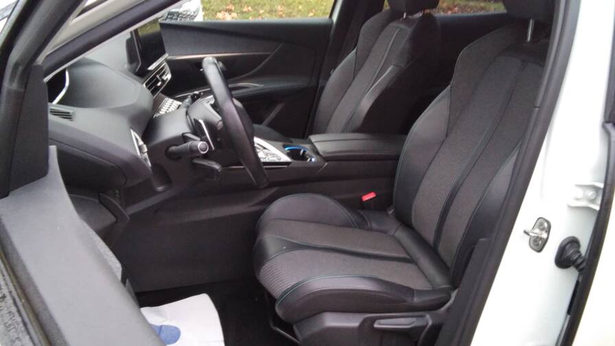 Mandataire Automobile occasion, recherche de Peugeot 3008-hybrid-225-e-eat8-allure-pack-plus-pack-city-2 - E-Motors