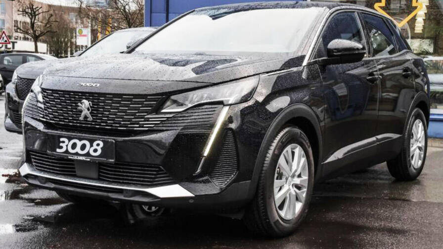 Avis-mandataire-auto-Emotors-Peugeot-3008-Gt-pack-bluehdi-130-eat8-plus-recharge-smartphone-sans-fil.