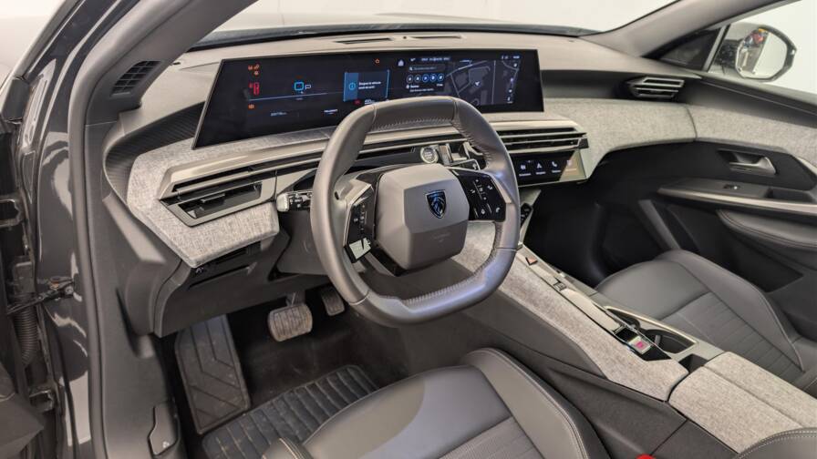 Mandataire Automobile occasion, recherche de Peugeot 3008-nouveau-hybrid-136-e-dcs6-allure - E-Motors